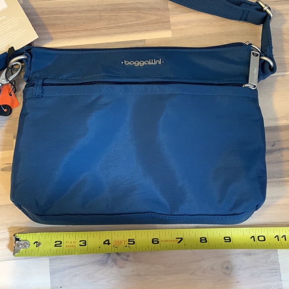 Baggallini bag NWT! - Picture 10 of 10